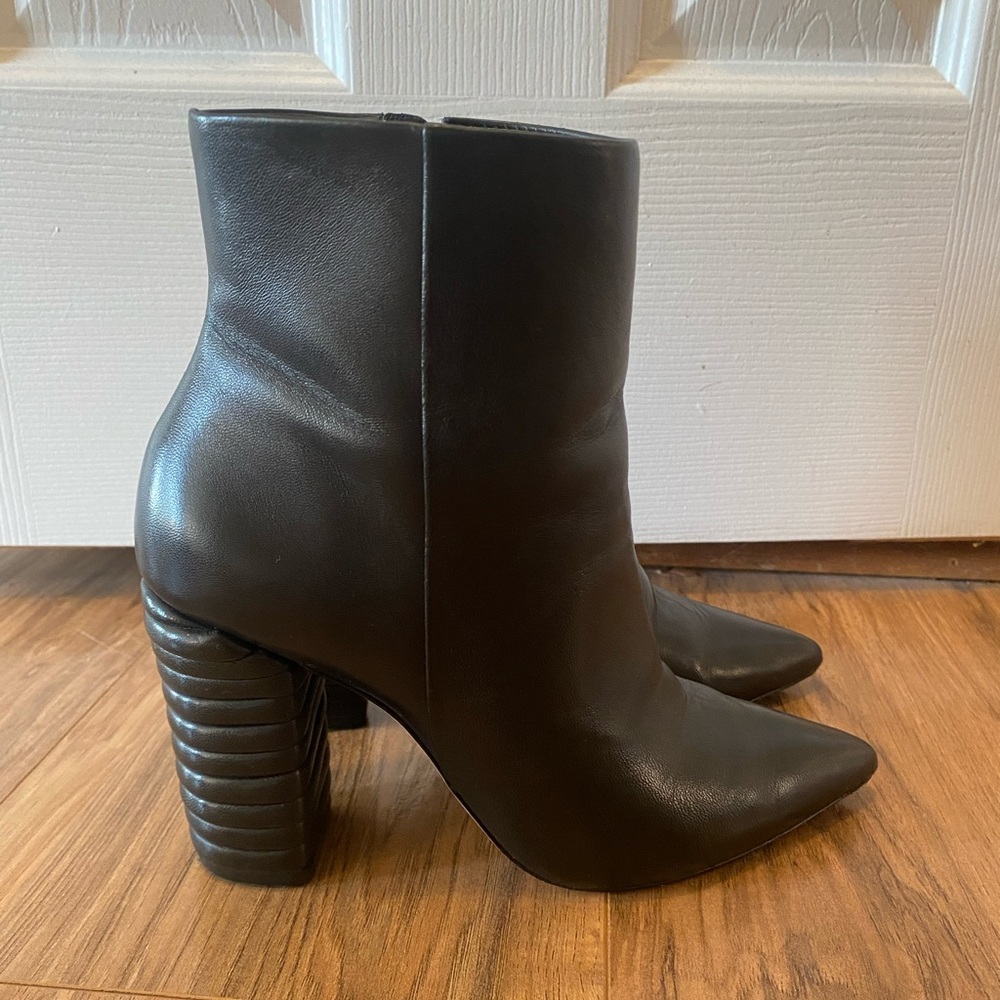 SCHUTZ Black Leather Ribbed-Block Heel Ankle Boots - Picture 3 of 11